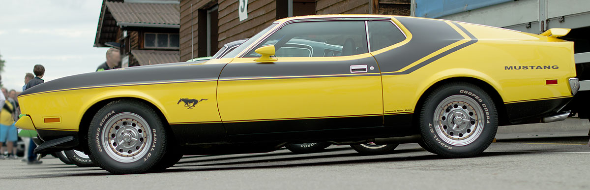 Ford Mustang 1971 Fastback von der Seite