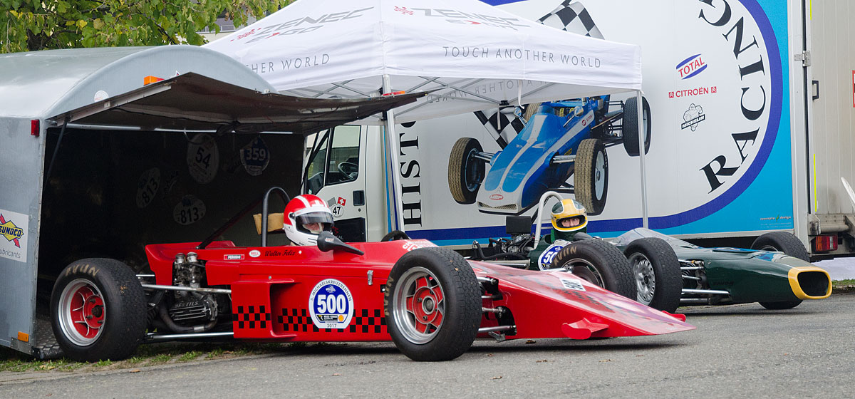 Rennboxen: Felix Walter mit seiner Horag Has 4 und Bruno Gentilesca in seinem Formel Ford Merlyn Mk 20