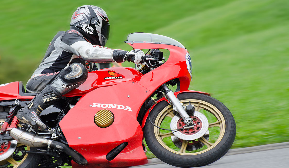 Romeo Kunz auf einer Honda CB 500 Rungg, Jahrgang 1973 mit 500 ccm3, 4 Zylinder und 50 PS.