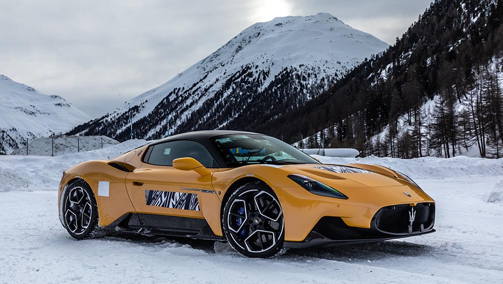 マセラティmc 雪の中での耐久試験 Carpixxのオールドタイマーのブログ