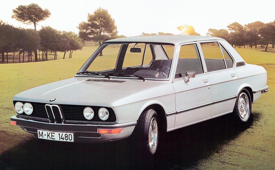 50 E12シリーズが最速の代表者に負っている E12 Carpixxのオールドタイマーのブログ