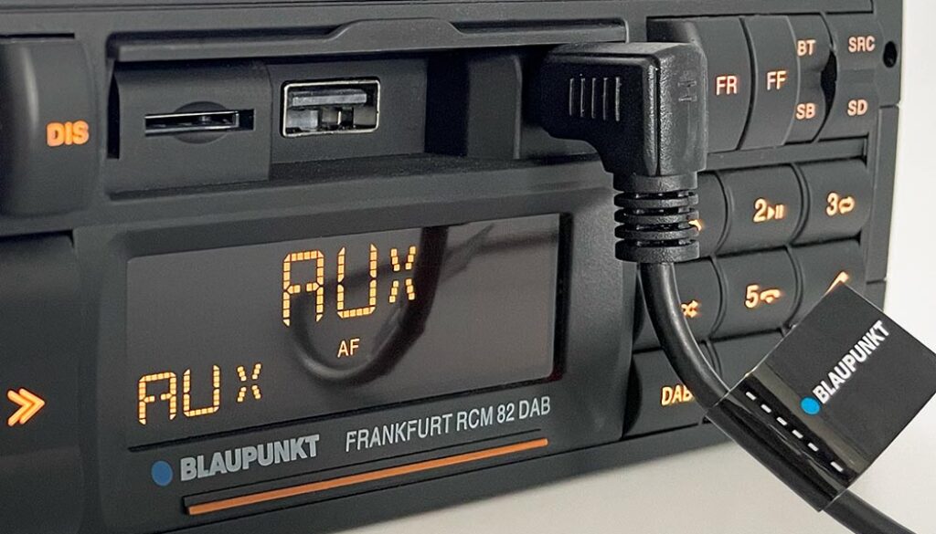 Blaupunkt Radio Frankfurt 2.0 i retrodesign med kassettrom carpixx